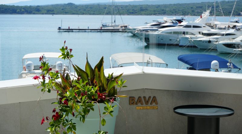 Teden ljubezni v restavraciji Marina